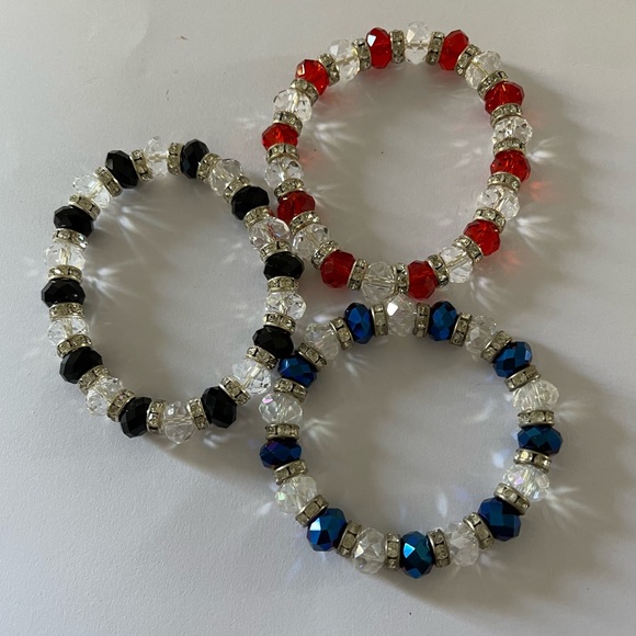 Gorgeous Crystal bracelets- Red, black and blue colors- size:7.5 - Picture 2 of 3